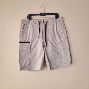 NWT H&M Men's shorts sz.L beige